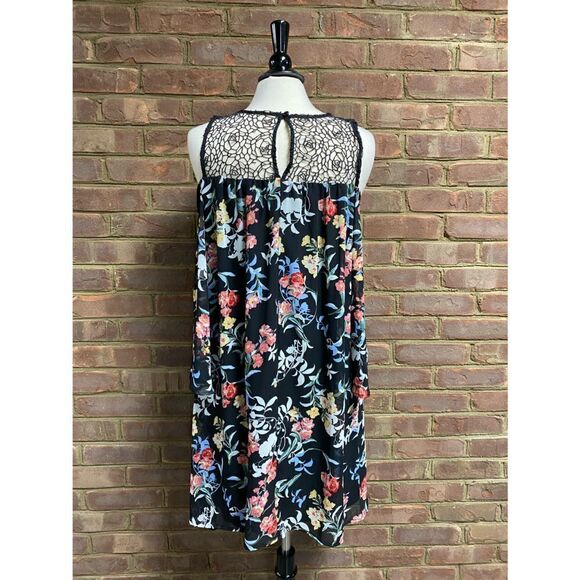 Robert Louis Black Floral Cold Shoulder Bell Sleeve Dress Size Large NWT - Picture 3 of 5